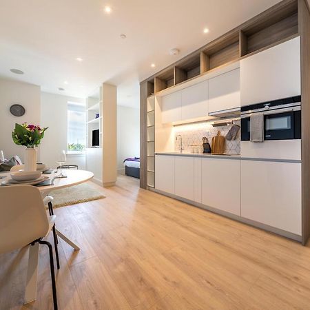 Cozy Apartments - Free Wifi And Parking Onsite Feltham Kültér fotó