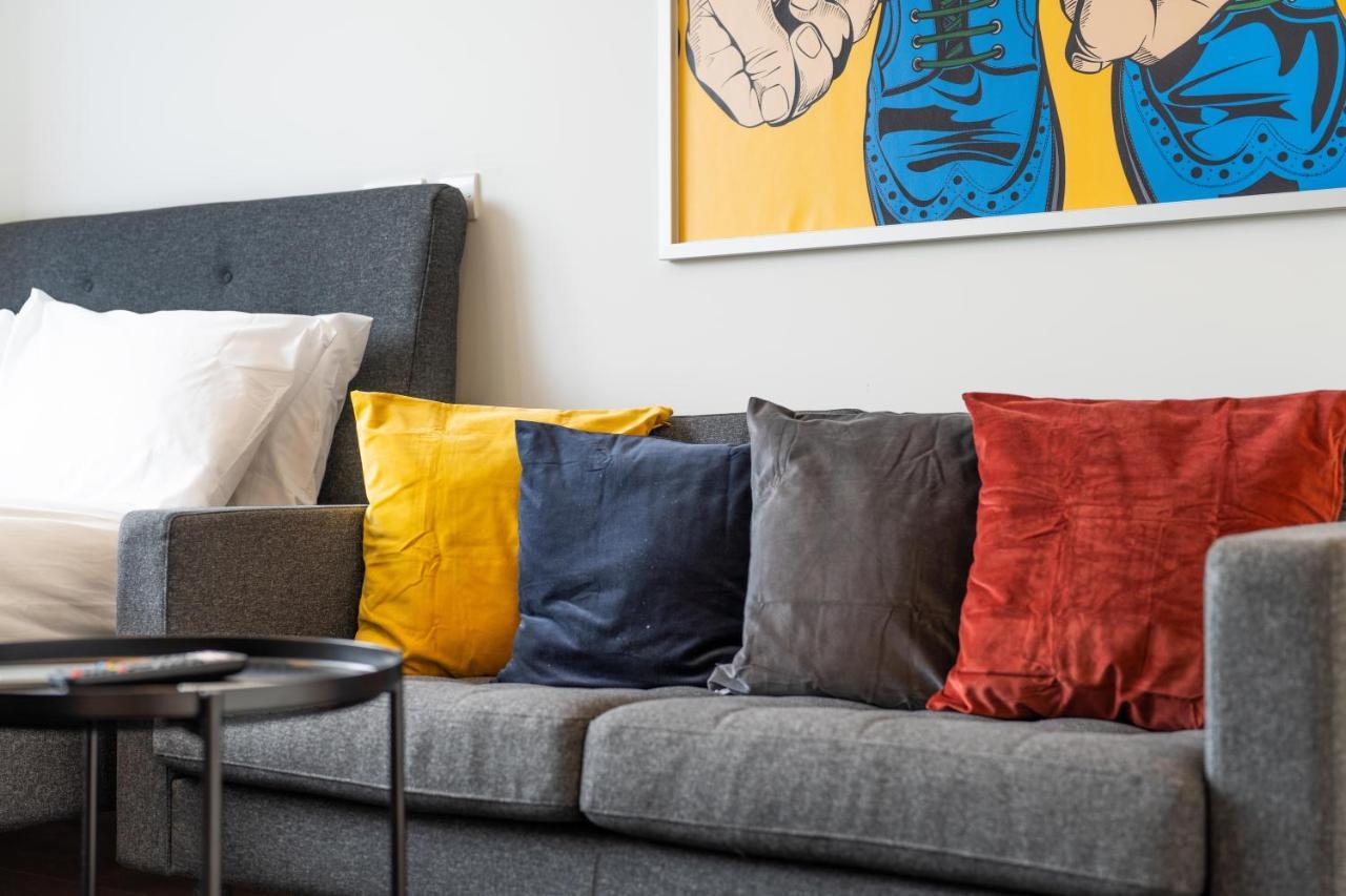 Cozy Apartments - Free Wifi And Parking Onsite Feltham Kültér fotó