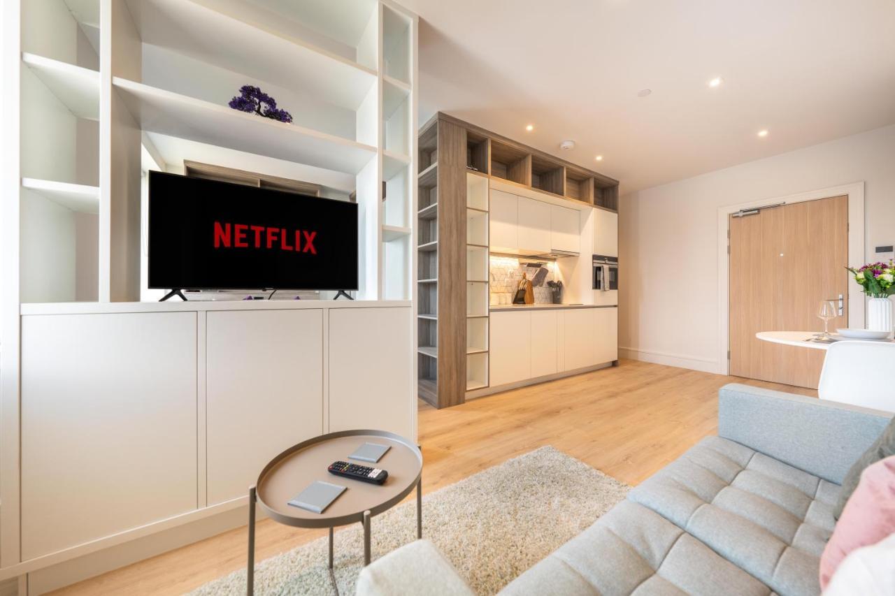 Cozy Apartments - Free Wifi And Parking Onsite Feltham Kültér fotó